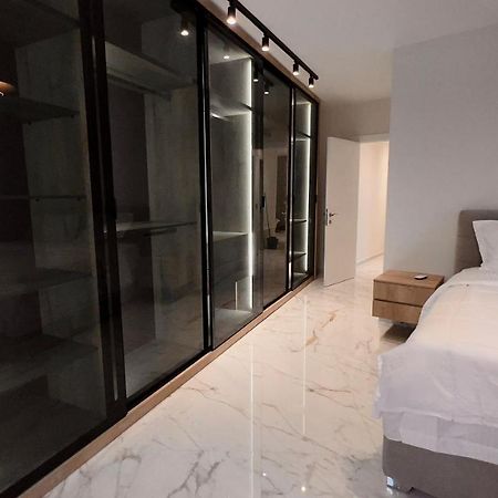 Zeus Tirana Suite Deluxe ภายนอก รูปภาพ