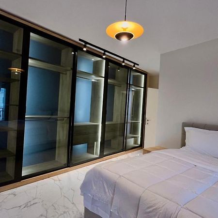 Zeus Tirana Suite Deluxe ภายนอก รูปภาพ
