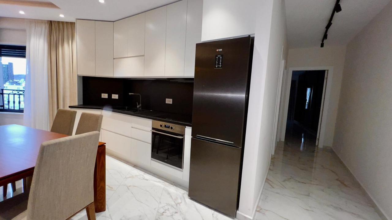 Zeus Tirana Suite Deluxe ภายนอก รูปภาพ