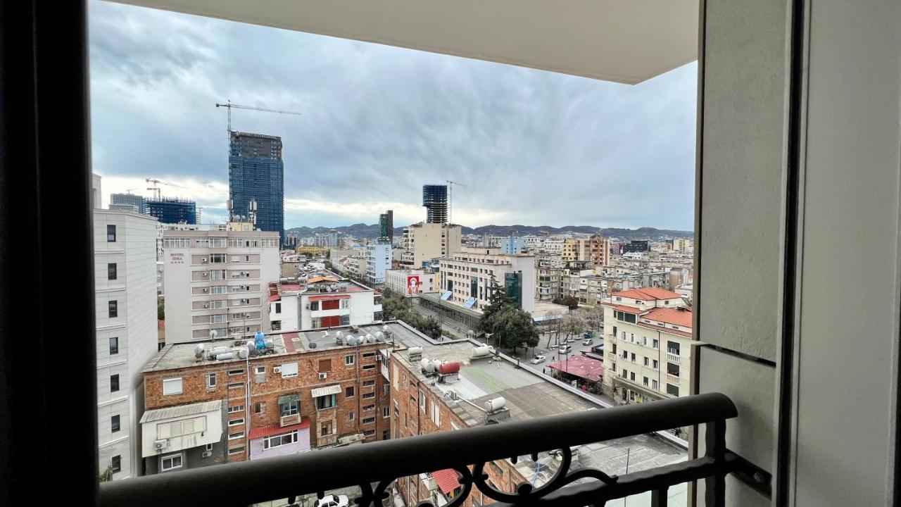 Zeus Tirana Suite Deluxe ภายนอก รูปภาพ